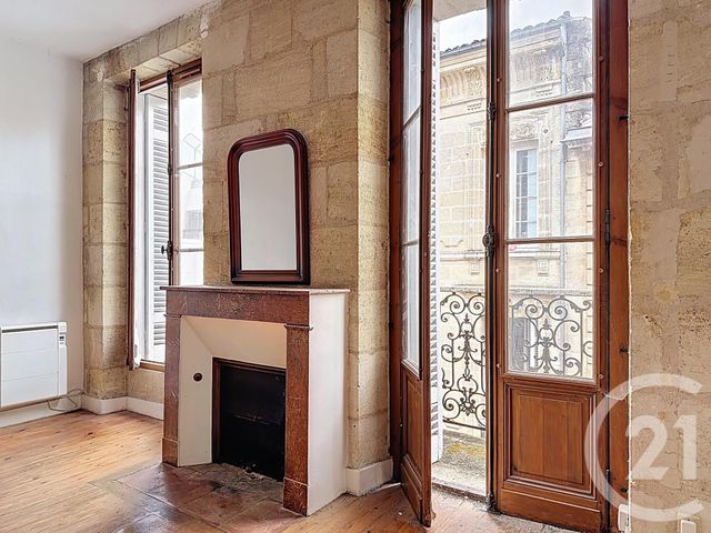 Appartement T3 à vendre - 3 pièces - 57.86 m2 - BORDEAUX - 33 - AQUITAINE - Century 21 Etude Saint-Seurin