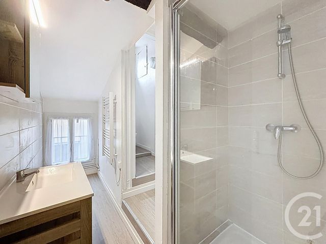 Appartement T4 à vendre - 4 pièces - 66.9 m2 - BORDEAUX - 33 - AQUITAINE - Century 21 Etude Saint-Seurin