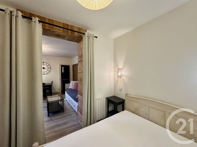 Appartement F1 à louer - 1 pièce - 35.0 m2 - BORDEAUX - 33 - AQUITAINE - Century 21 Etude Saint-Seurin