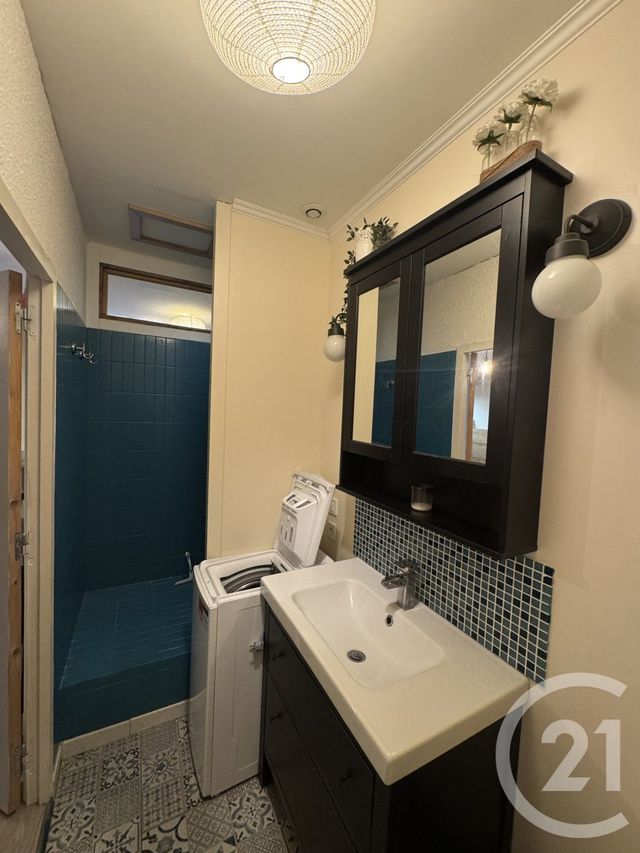 Appartement F1 à louer - 1 pièce - 35.0 m2 - BORDEAUX - 33 - AQUITAINE - Century 21 Etude Saint-Seurin