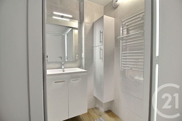 Appartement Chambre à louer - 4 pièces - 67.38 m2 - PESSAC - 33 - AQUITAINE - Century 21 Etude Saint-Seurin