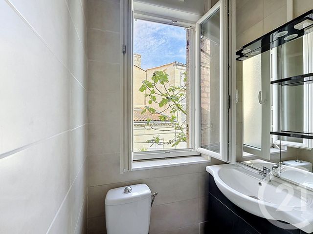 Appartement T3 à vendre - 3 pièces - 56.17 m2 - BORDEAUX - 33 - AQUITAINE - Century 21 Etude Saint-Seurin
