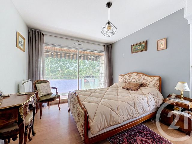 Appartement T2 à vendre - 2 pièces - 54.0 m2 - BORDEAUX - 33 - AQUITAINE - Century 21 Etude Saint-Seurin