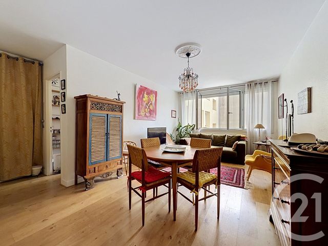 Appartement T3 à vendre - 3 pièces - 66.0 m2 - BORDEAUX - 33 - AQUITAINE - Century 21 Etude Saint-Seurin