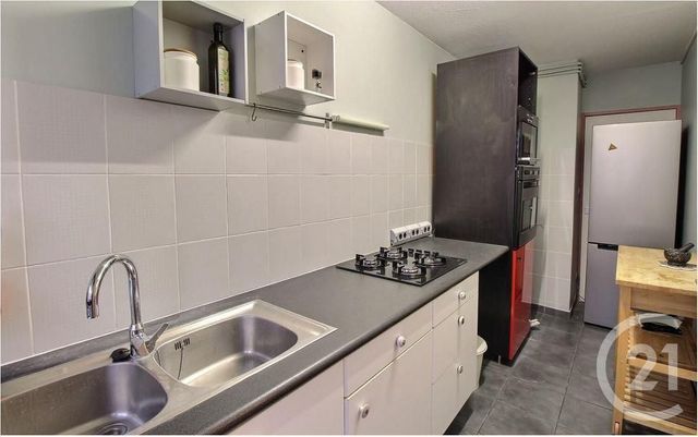 Appartement T3 à louer - 3 pièces - 60.88 m2 - BORDEAUX - 33 - AQUITAINE - Century 21 Etude Saint-Seurin
