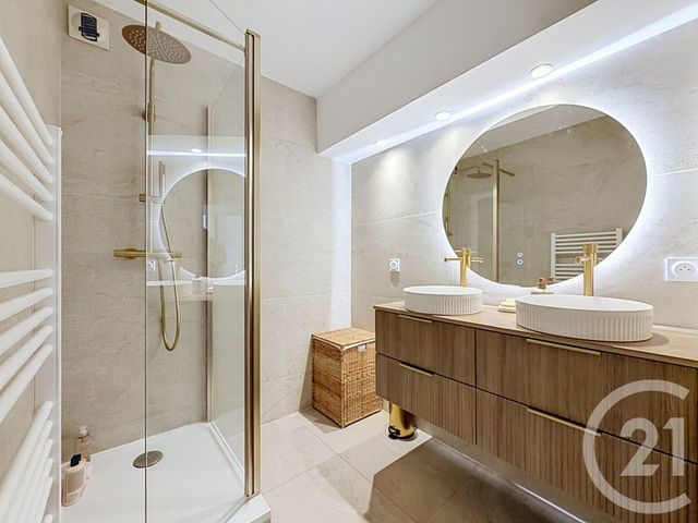 Appartement T3 à vendre - 3 pièces - 77.13 m2 - BORDEAUX - 33 - AQUITAINE - Century 21 Etude Saint-Seurin