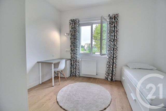 Appartement à louer - 4 pièces - 67.56 m2 - PESSAC - 33 - AQUITAINE - Century 21 Etude Saint-Seurin