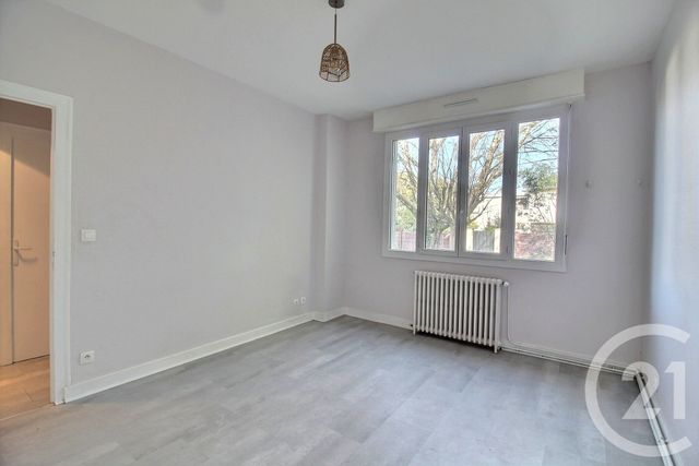 maison à louer - 3 pièces - 85.0 m2 - PESSAC - 33 - AQUITAINE - Century 21 Etude Saint-Seurin