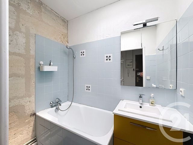 Appartement F1 à louer - 1 pièce - 35.41 m2 - BORDEAUX - 33 - AQUITAINE - Century 21 Etude Saint-Seurin