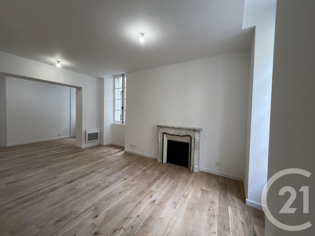 Appartement à louer - 3 pièces - 64.73 m2 - BORDEAUX - 33 - AQUITAINE - Century 21 Etude Saint-Seurin