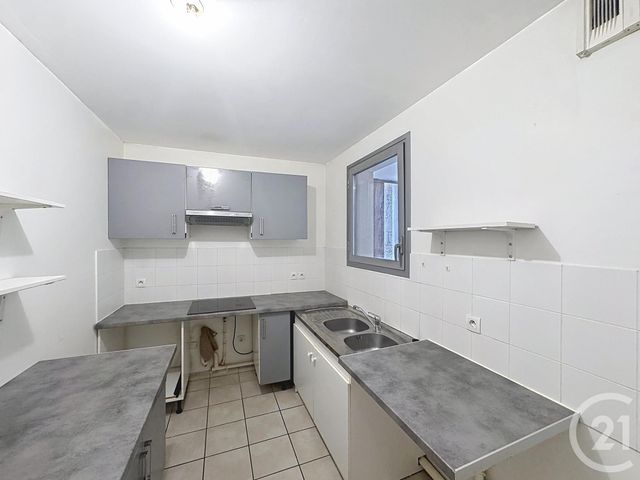 Appartement T3 à louer - 3 pièces - 68.02 m2 - BORDEAUX - 33 - AQUITAINE - Century 21 Etude Saint-Seurin