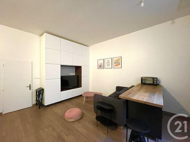 Appartement F1 à louer - 1 pièce - 35.97 m2 - BORDEAUX - 33 - AQUITAINE - Century 21 Etude Saint-Seurin