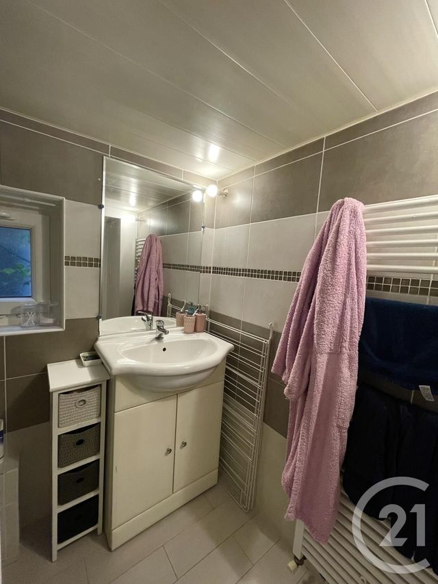 Appartement F1 à louer - 1 pièce - 35.97 m2 - BORDEAUX - 33 - AQUITAINE - Century 21 Etude Saint-Seurin