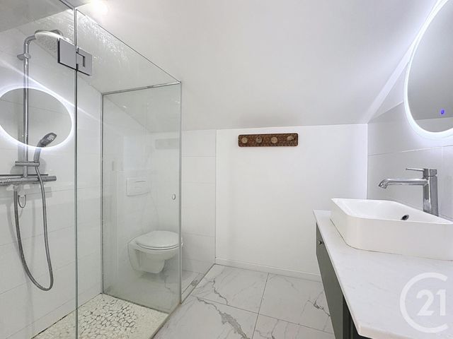 Appartement T2 à louer - 2 pièces - 53.32 m2 - BORDEAUX - 33 - AQUITAINE - Century 21 Etude Saint-Seurin