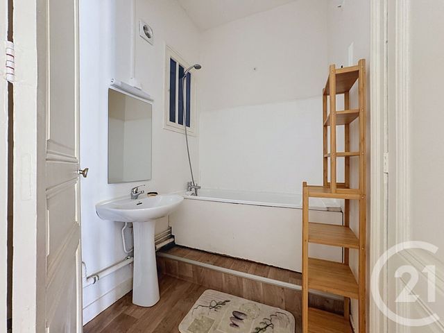Appartement F3 à louer - 3 pièces - 62.64 m2 - BORDEAUX - 33 - AQUITAINE - Century 21 Etude Saint-Seurin