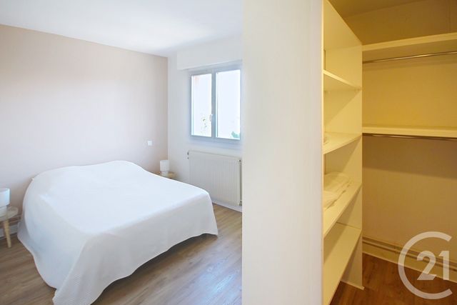 Appartement à louer - 4 pièces - 69.0 m2 - BORDEAUX - 33 - AQUITAINE - Century 21 Etude Saint-Seurin