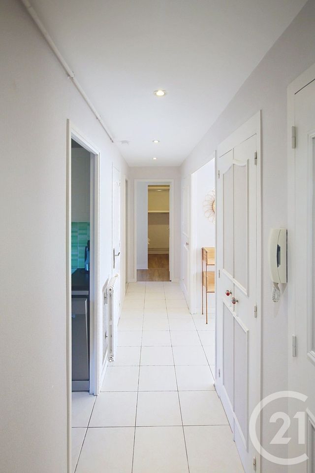 Appartement à louer - 4 pièces - 69.0 m2 - BORDEAUX - 33 - AQUITAINE - Century 21 Etude Saint-Seurin