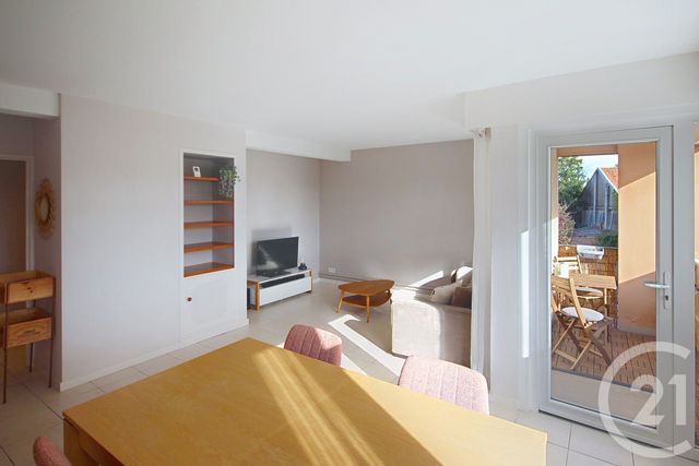 Appartement à louer - 4 pièces - 69.0 m2 - BORDEAUX - 33 - AQUITAINE - Century 21 Etude Saint-Seurin