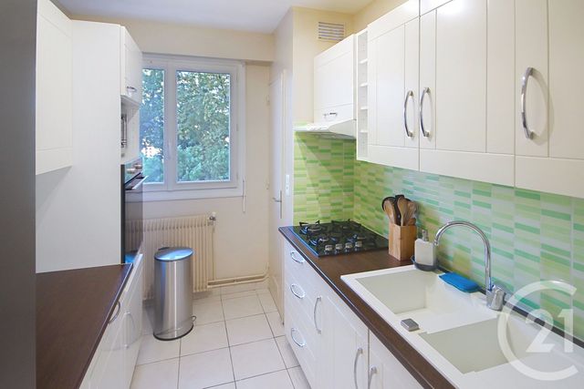 Appartement à louer - 4 pièces - 69.0 m2 - BORDEAUX - 33 - AQUITAINE - Century 21 Etude Saint-Seurin