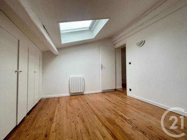 Appartement T4 à louer - 4 pièces - 95.45 m2 - BORDEAUX - 33 - AQUITAINE - Century 21 Etude Saint-Seurin
