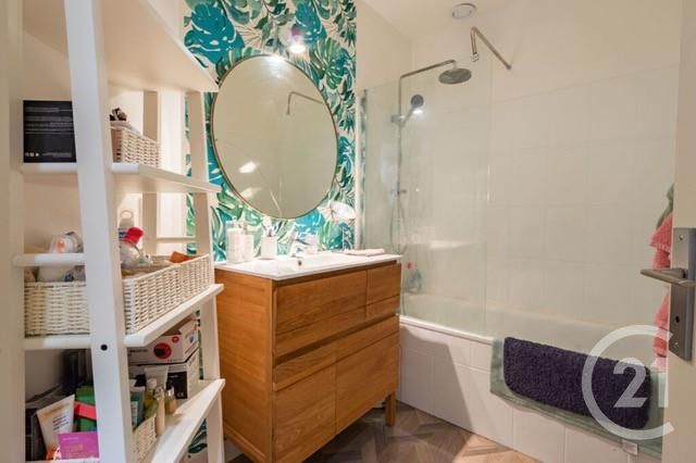 Appartement F3 à louer - 3 pièces - 58.51 m2 - BORDEAUX - 33 - AQUITAINE - Century 21 Etude Saint-Seurin