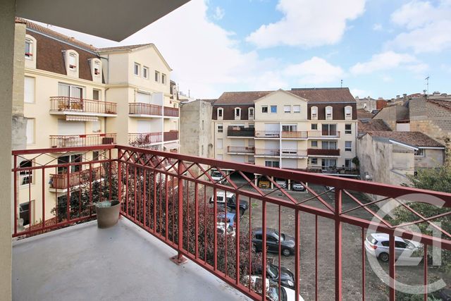 Appartement F1 à louer - 1 pièce - 24.0 m2 - BORDEAUX - 33 - AQUITAINE - Century 21 Etude Saint-Seurin