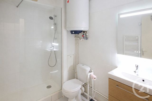 Appartement F1 à louer - 1 pièce - 24.0 m2 - BORDEAUX - 33 - AQUITAINE - Century 21 Etude Saint-Seurin