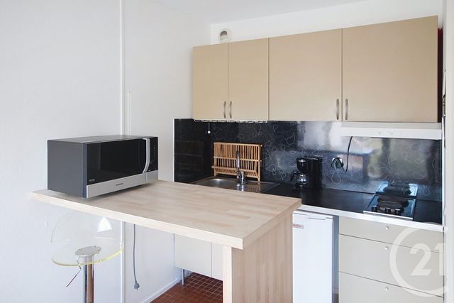 Appartement F1 à louer - 1 pièce - 24.0 m2 - BORDEAUX - 33 - AQUITAINE - Century 21 Etude Saint-Seurin