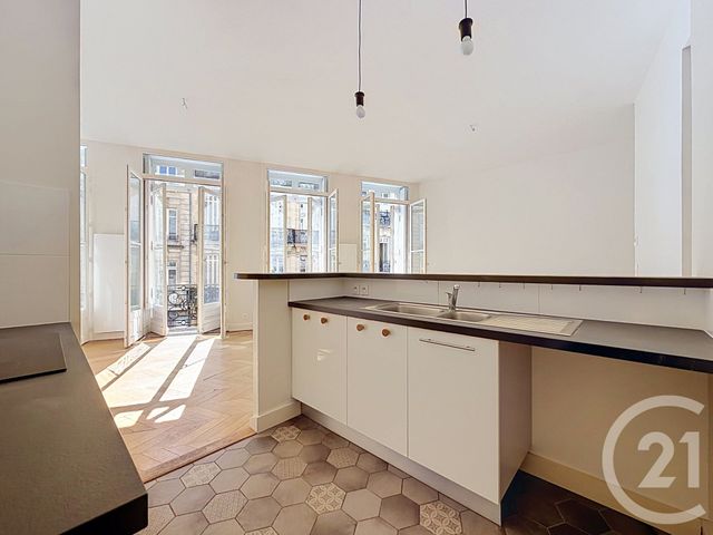Appartement T3 à louer - 3 pièces - 89.0 m2 - BORDEAUX - 33 - AQUITAINE - Century 21 Etude Saint-Seurin