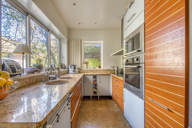 maison à vendre - 11 pièces - 259.36 m2 - BORDEAUX - 33 - AQUITAINE - Century 21 Etude Saint-Seurin