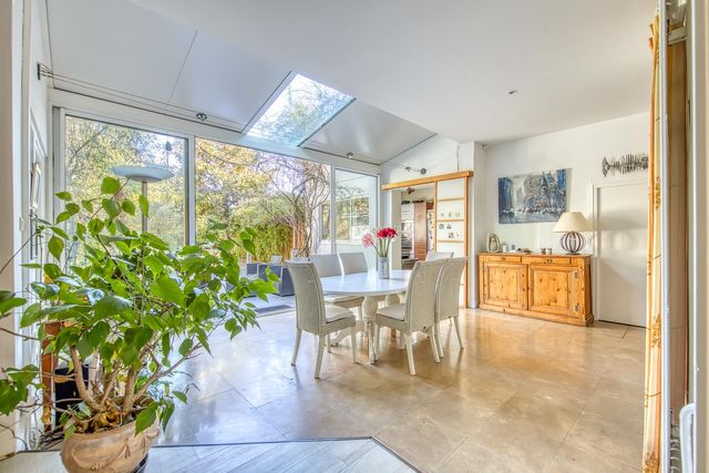 maison à vendre - 11 pièces - 259.36 m2 - BORDEAUX - 33 - AQUITAINE - Century 21 Etude Saint-Seurin