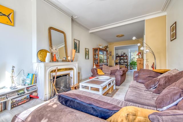 maison à vendre - 11 pièces - 259.36 m2 - BORDEAUX - 33 - AQUITAINE - Century 21 Etude Saint-Seurin