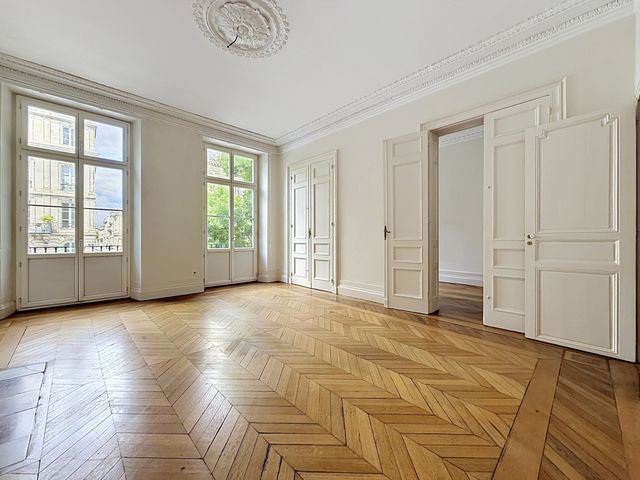 Appartement T4 à louer - 4 pièces - 104.0 m2 - BORDEAUX - 33 - AQUITAINE - Century 21 Etude Saint-Seurin