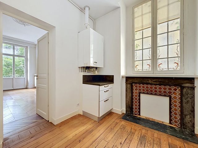 Appartement T4 à louer - 4 pièces - 104.0 m2 - BORDEAUX - 33 - AQUITAINE - Century 21 Etude Saint-Seurin