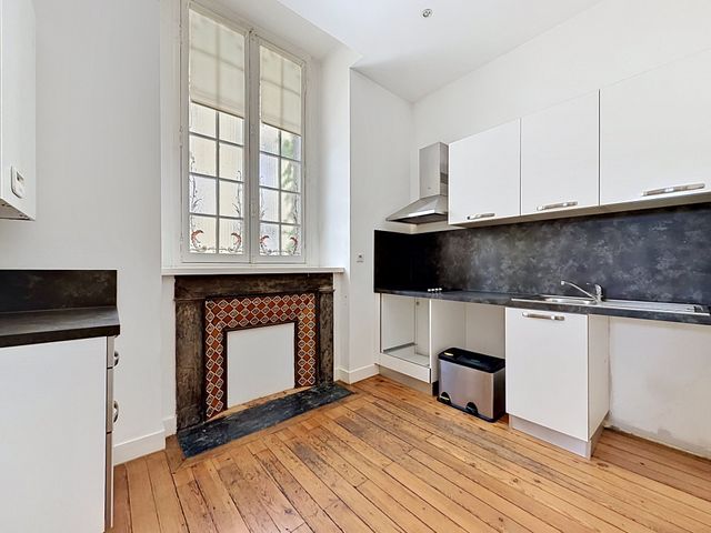 Appartement T4 à louer - 4 pièces - 104.0 m2 - BORDEAUX - 33 - AQUITAINE - Century 21 Etude Saint-Seurin