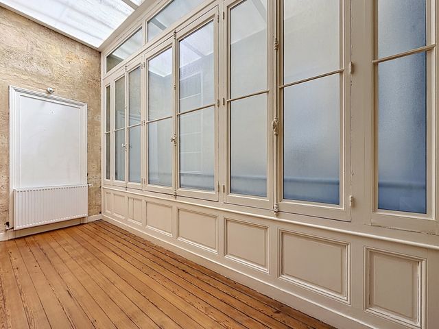 Appartement T4 à louer - 4 pièces - 104.0 m2 - BORDEAUX - 33 - AQUITAINE - Century 21 Etude Saint-Seurin