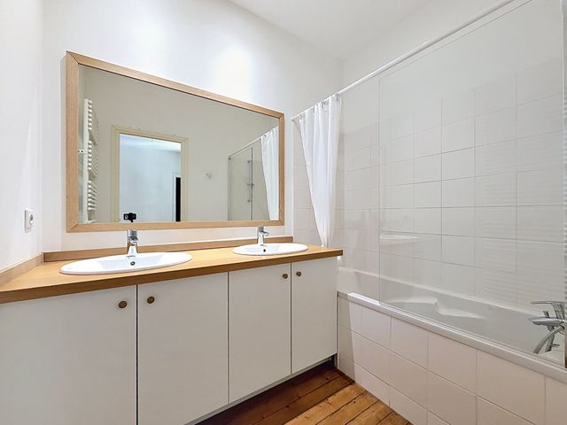 Appartement T4 à louer - 4 pièces - 104.0 m2 - BORDEAUX - 33 - AQUITAINE - Century 21 Etude Saint-Seurin