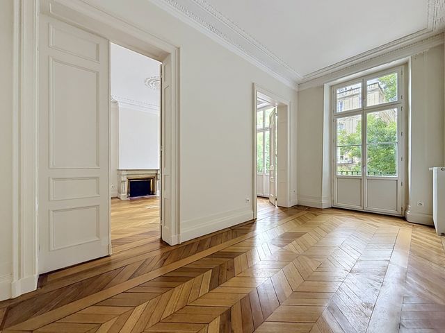 Appartement T4 à louer - 4 pièces - 104.0 m2 - BORDEAUX - 33 - AQUITAINE - Century 21 Etude Saint-Seurin